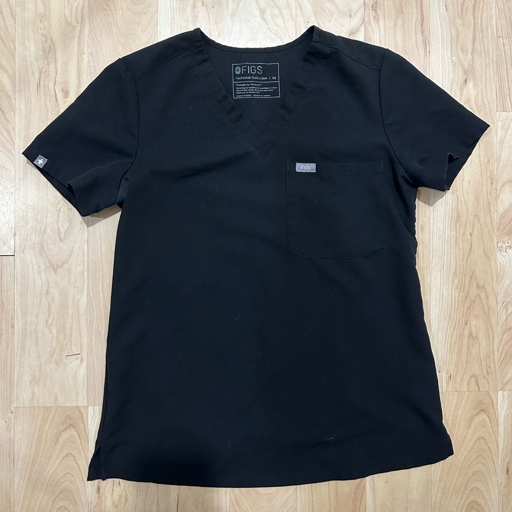 Figs women’s one pocket top, XS, black